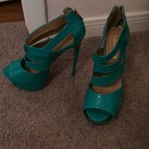 Cleaning out closet, selling High heels